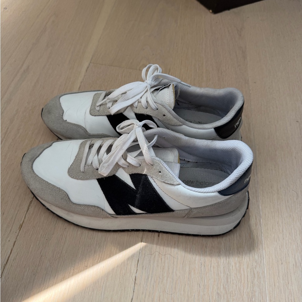 New Balance Men's White, Gray & Black Lifestyle Sneakers